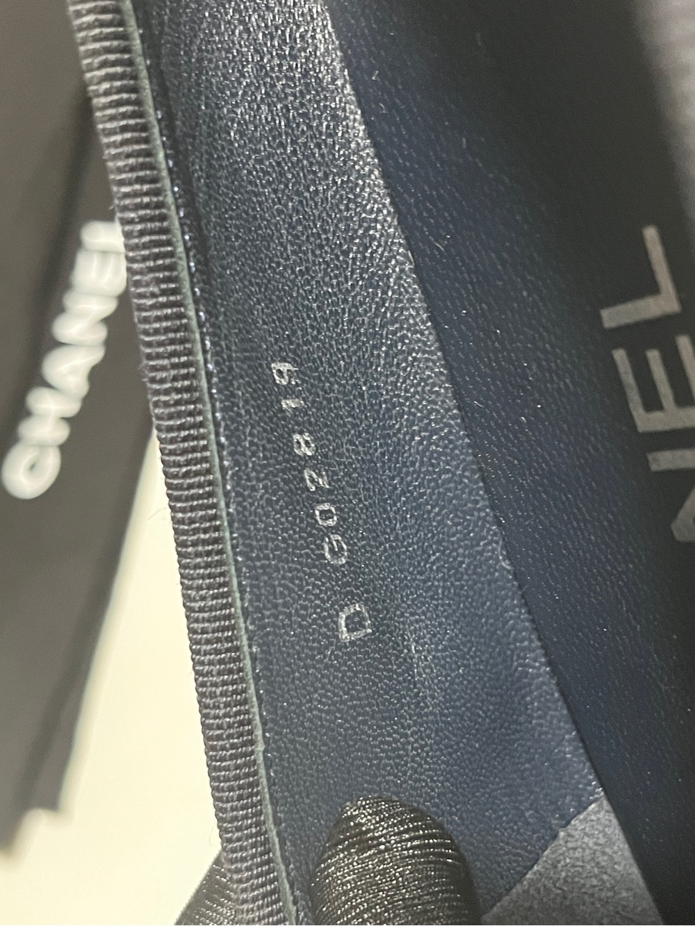 Chanel navy Black Leather Ballet Flats with CC Logo - Picture 10 of 11